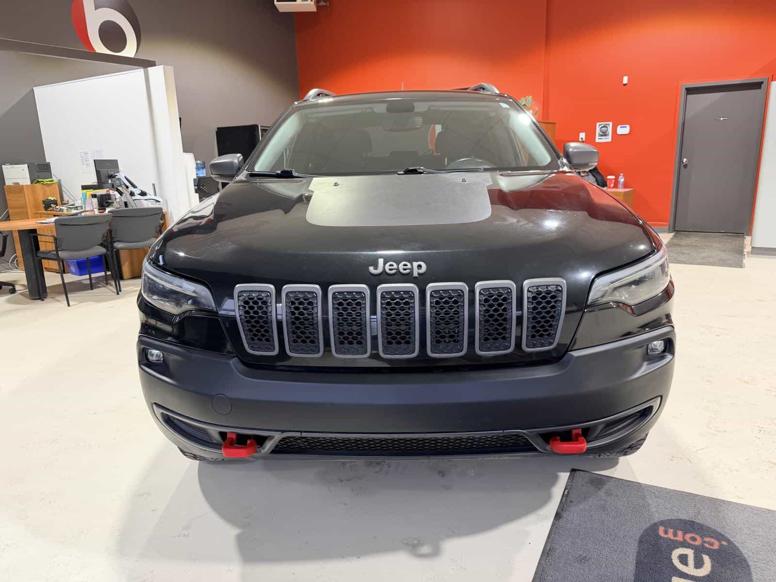 2021 Jeep Cherokee Trailhawk - Image 12