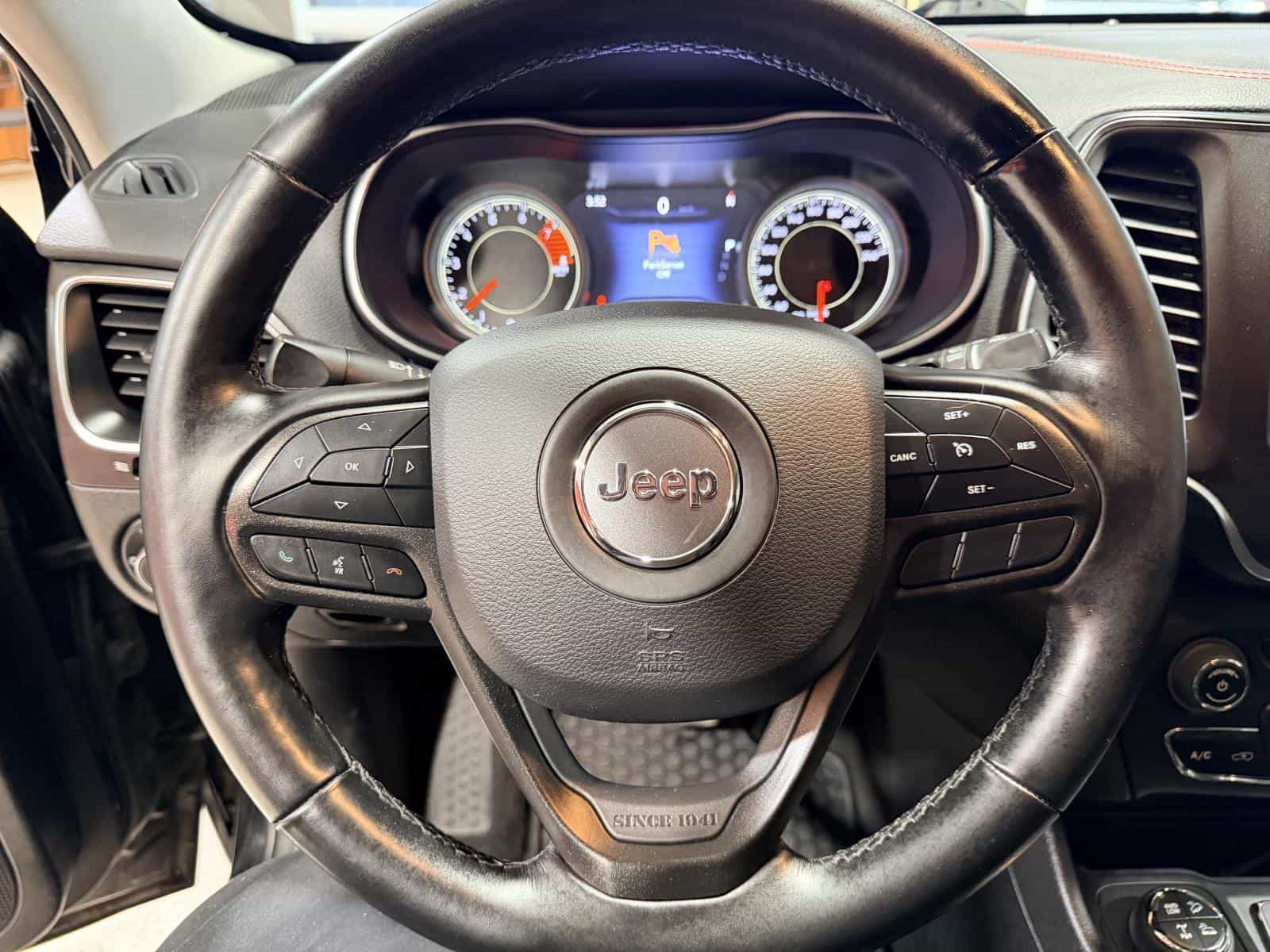 2021 Jeep Cherokee Trailhawk - Image 17