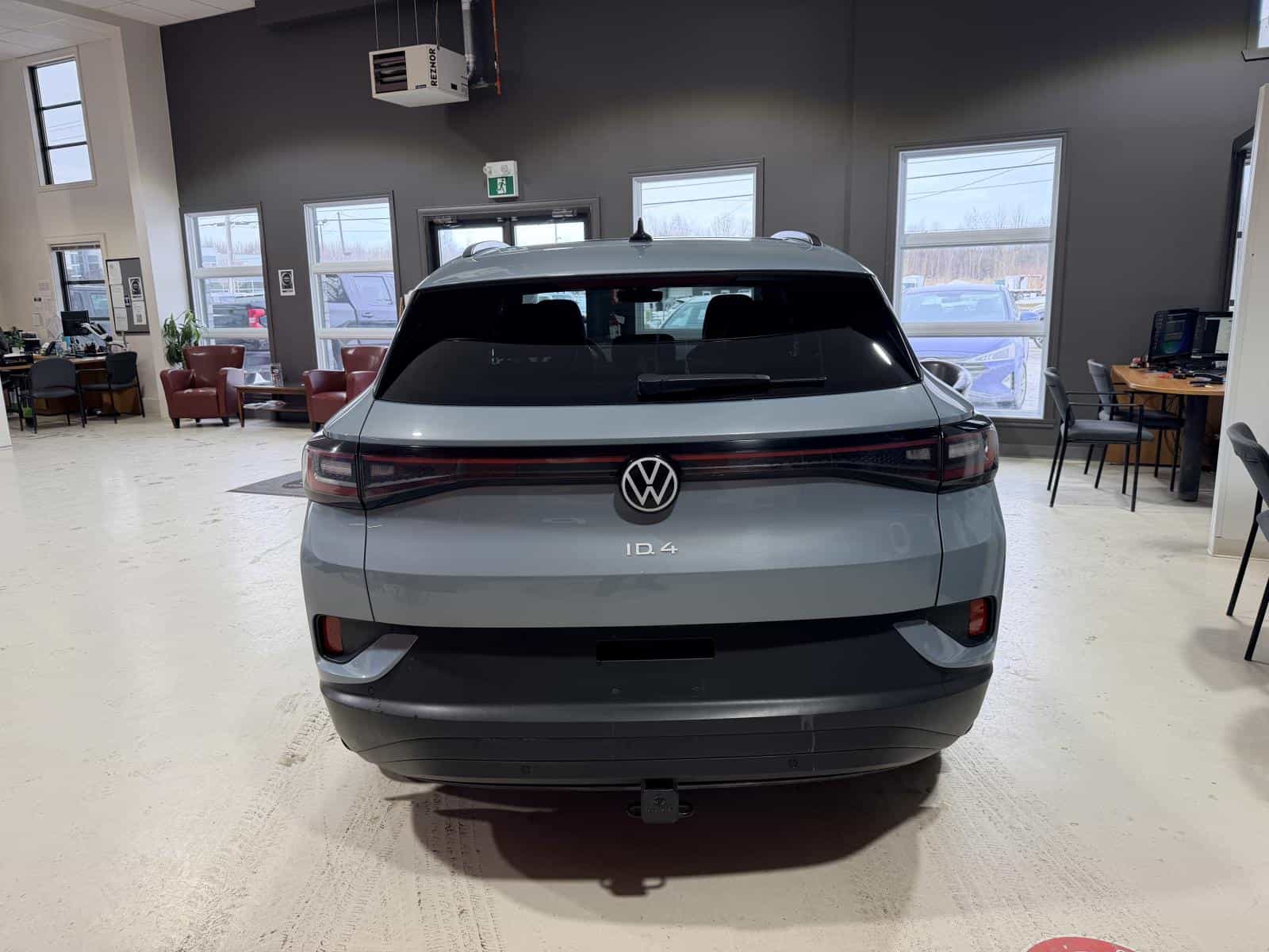 2024 Volkswagen ID.4 Pro - Image 5