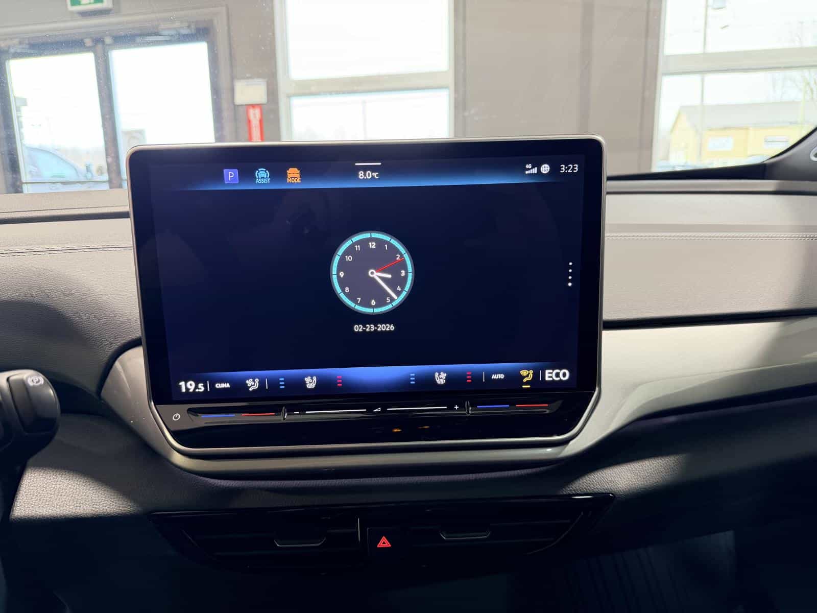 2024 Volkswagen ID.4 Pro - Image 24