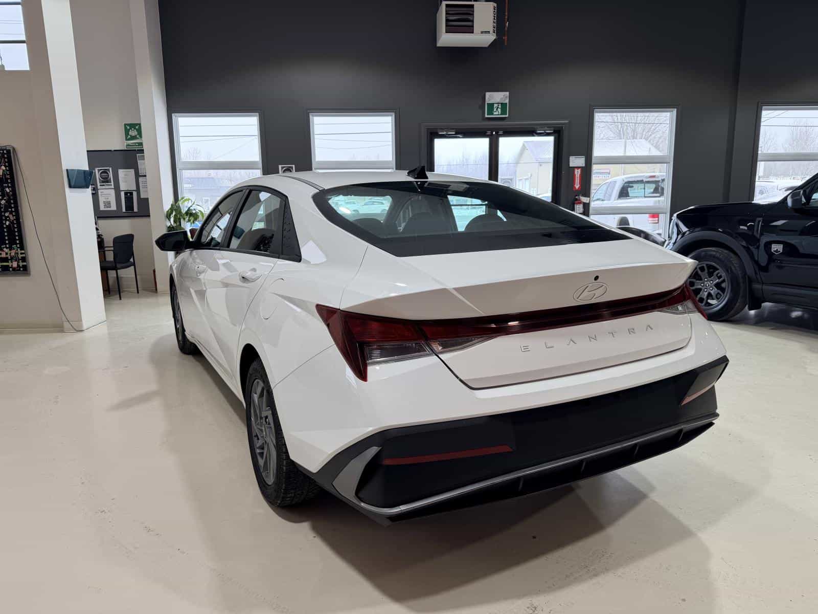 2024 Hyundai Elantra Preferred - Image 4