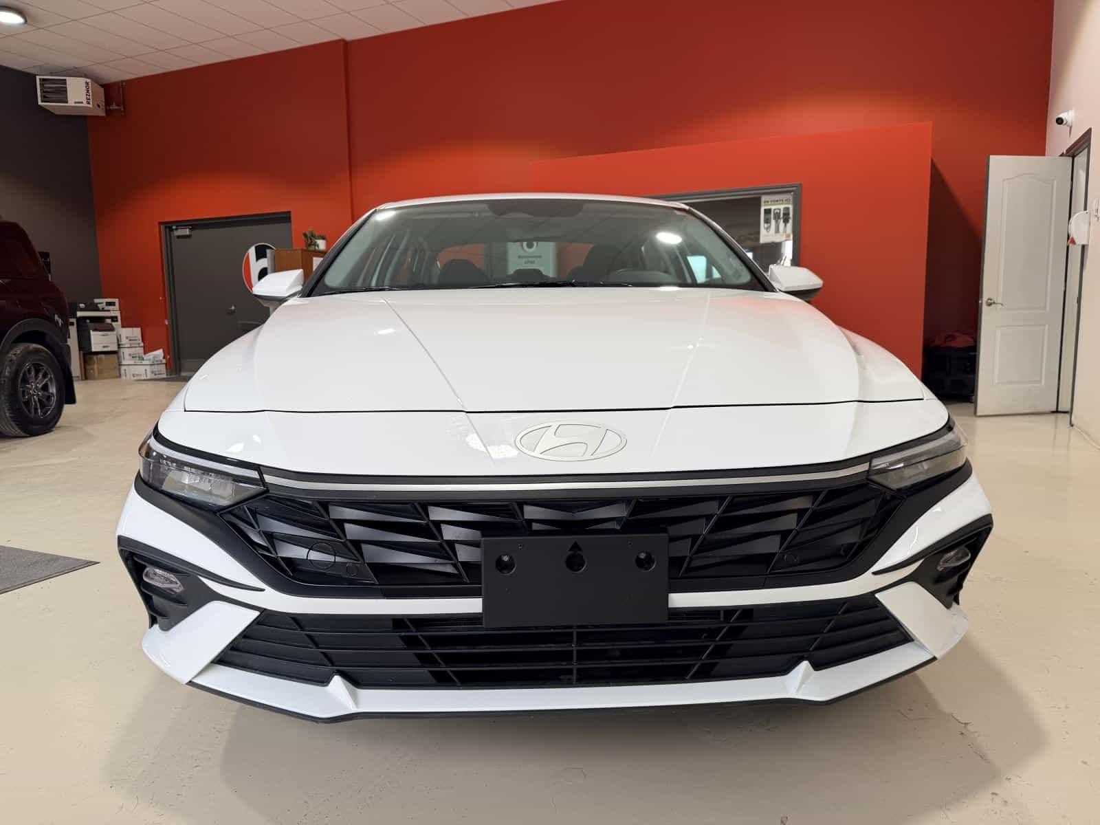 2024 Hyundai Elantra Preferred - Image 11