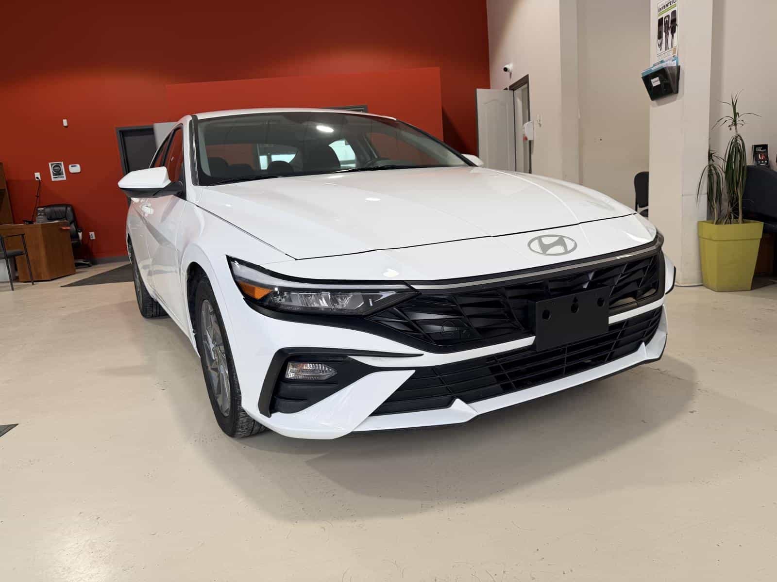 2024 Hyundai Elantra Preferred - Image 9