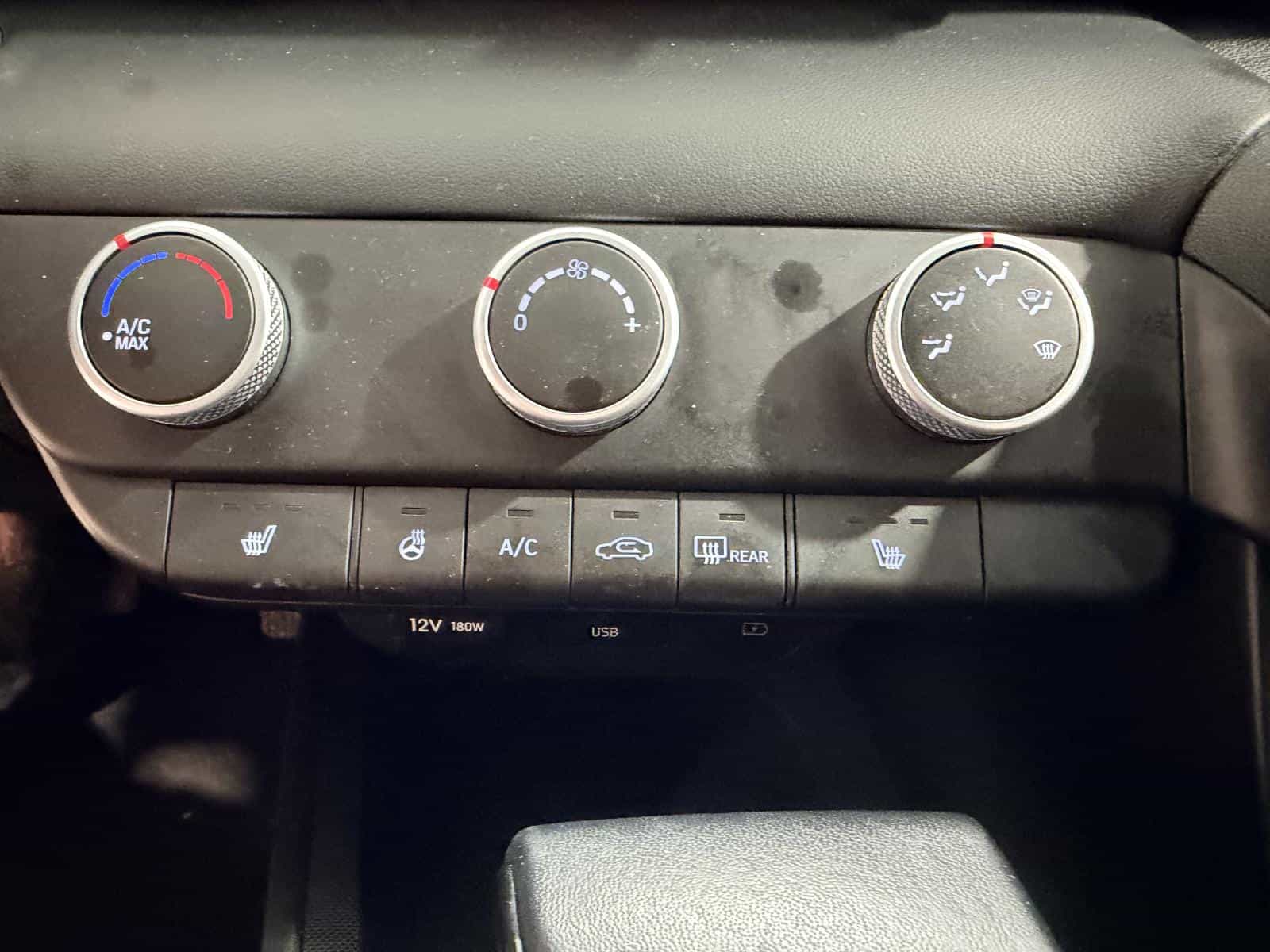 2024 Hyundai Elantra Preferred - Image 25