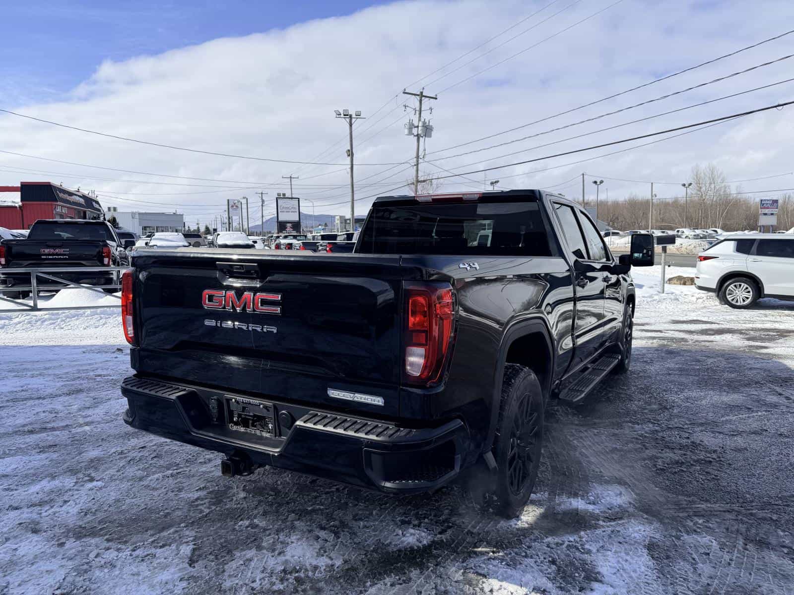 2024 GMC Sierra 1500 Elevation - Image 8