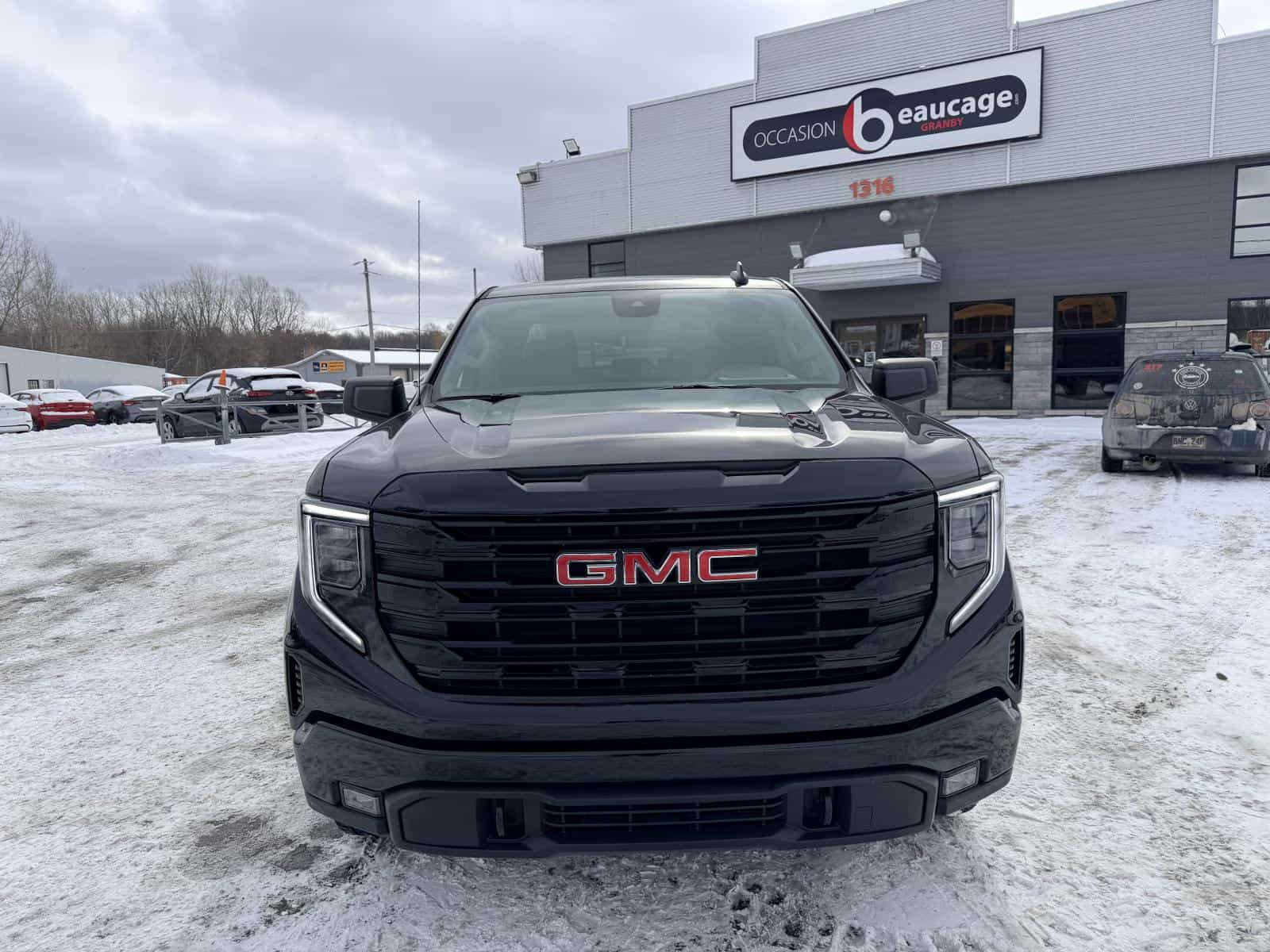 2024 GMC Sierra 1500 Elevation - Image 12