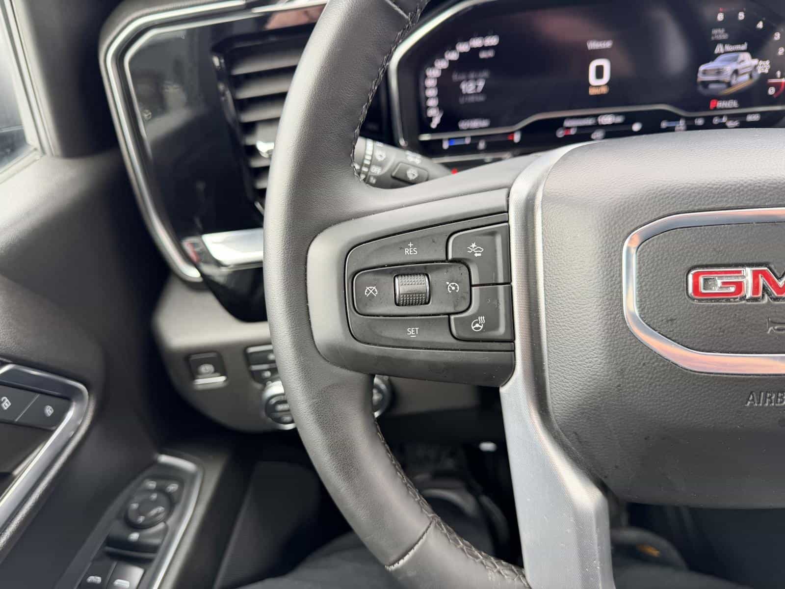 2024 GMC Sierra 1500 Elevation - Image 17