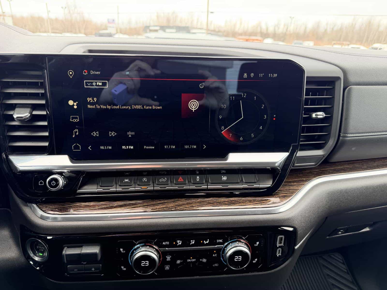 2024 GMC Sierra 1500 Elevation - Image 21