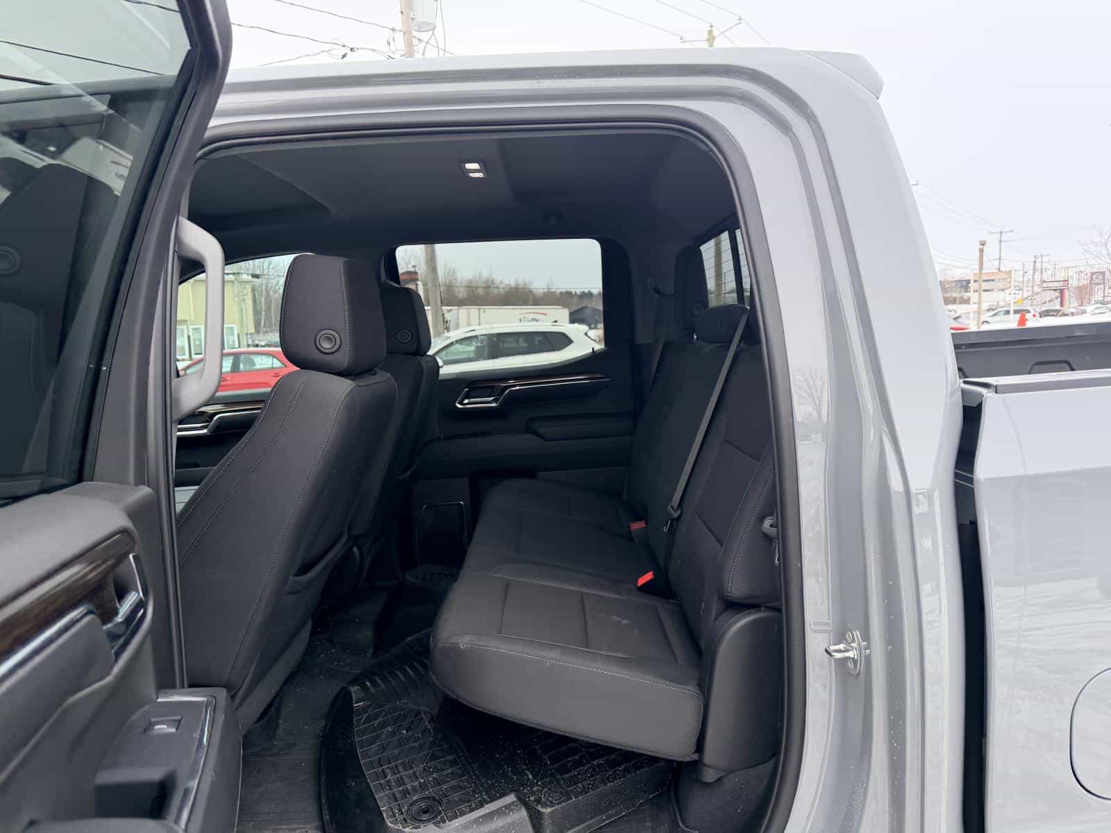 2024 Chevrolet Silverado 1500 LT Trail Boss - Image 12