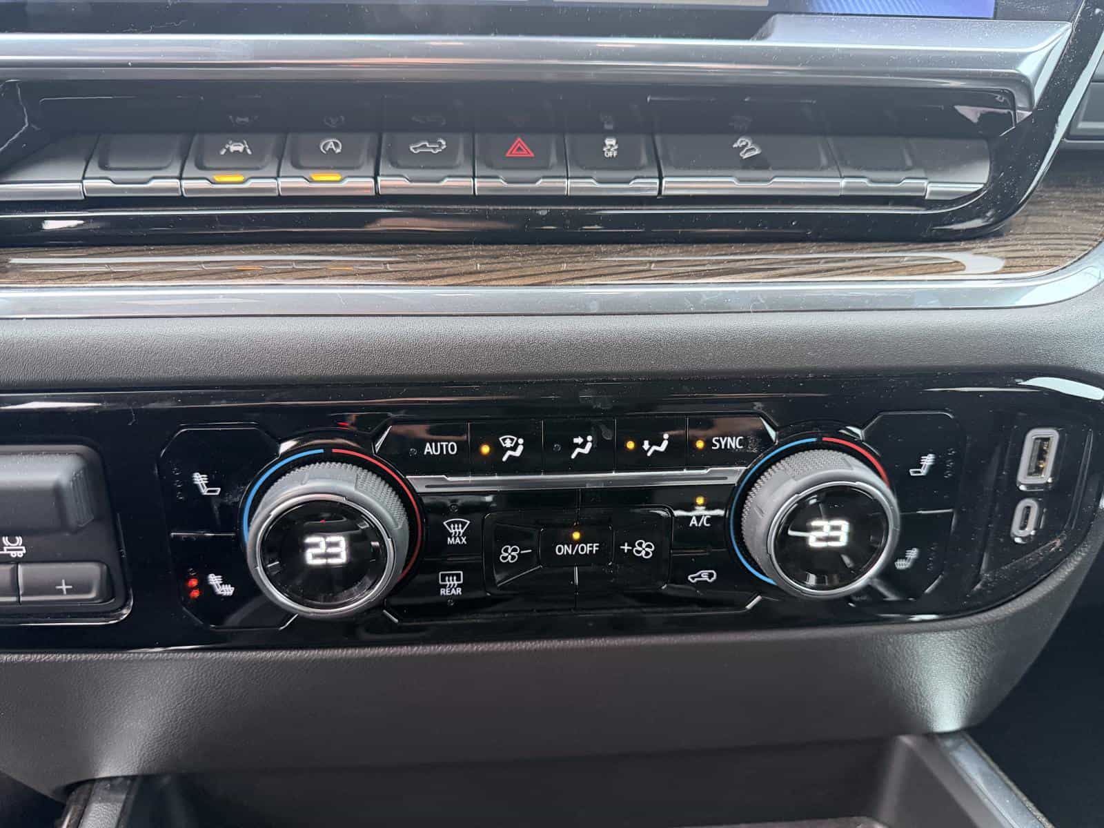 2024 Chevrolet Silverado 1500 LT Trail Boss - Image 25