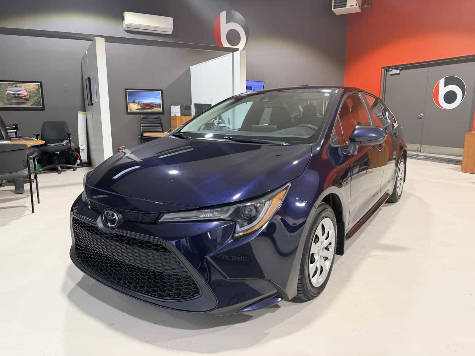 2021 Toyota Corolla LE - Image 1