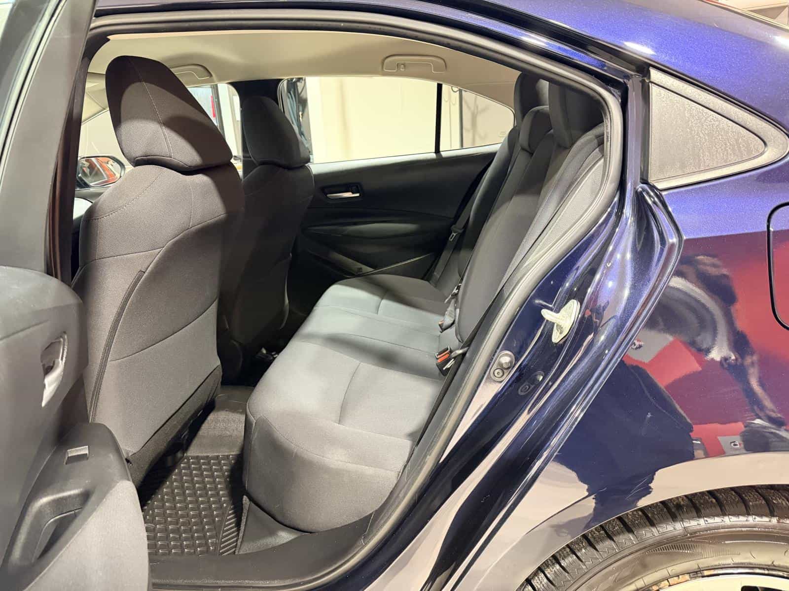 2021 Toyota Corolla LE - Image 12