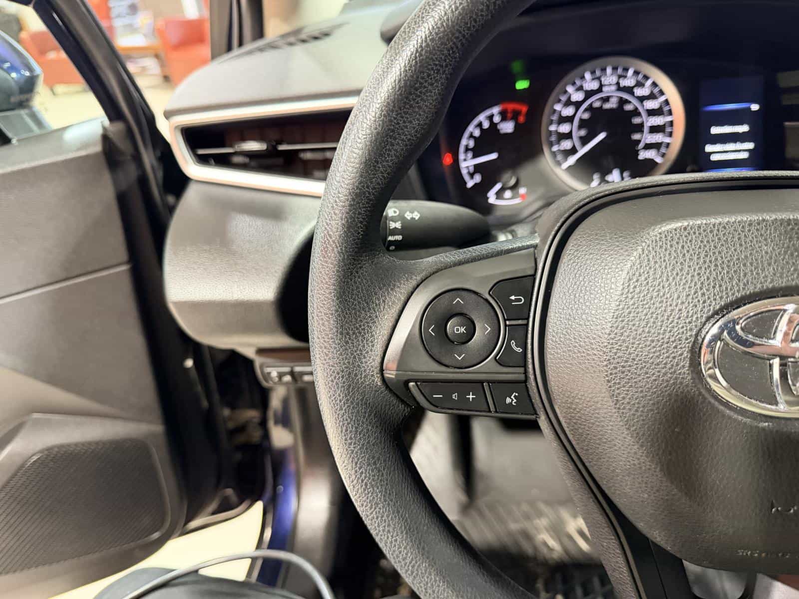 Image 18 Toyota Corolla LE 2021