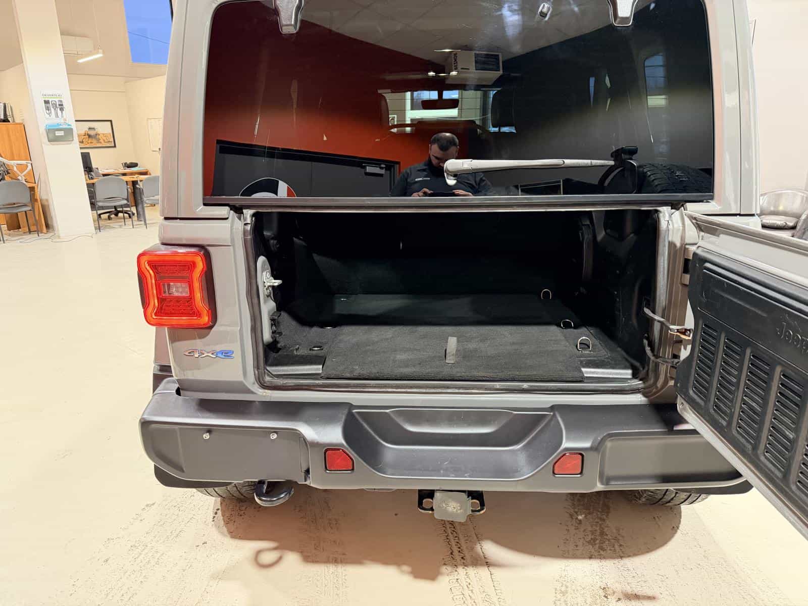 2021 Jeep Wrangler Unlimited Sahara - Image 7