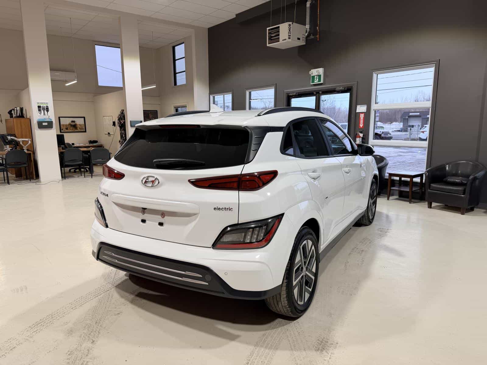 2022 Hyundai Kona EV Ultimate - Image 8