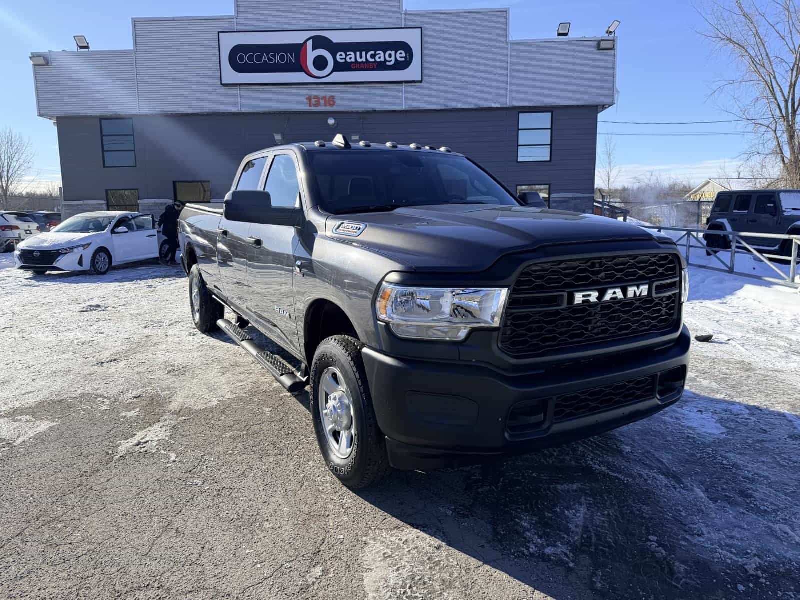 2022 RAM 3500 Tradesman - Image 11