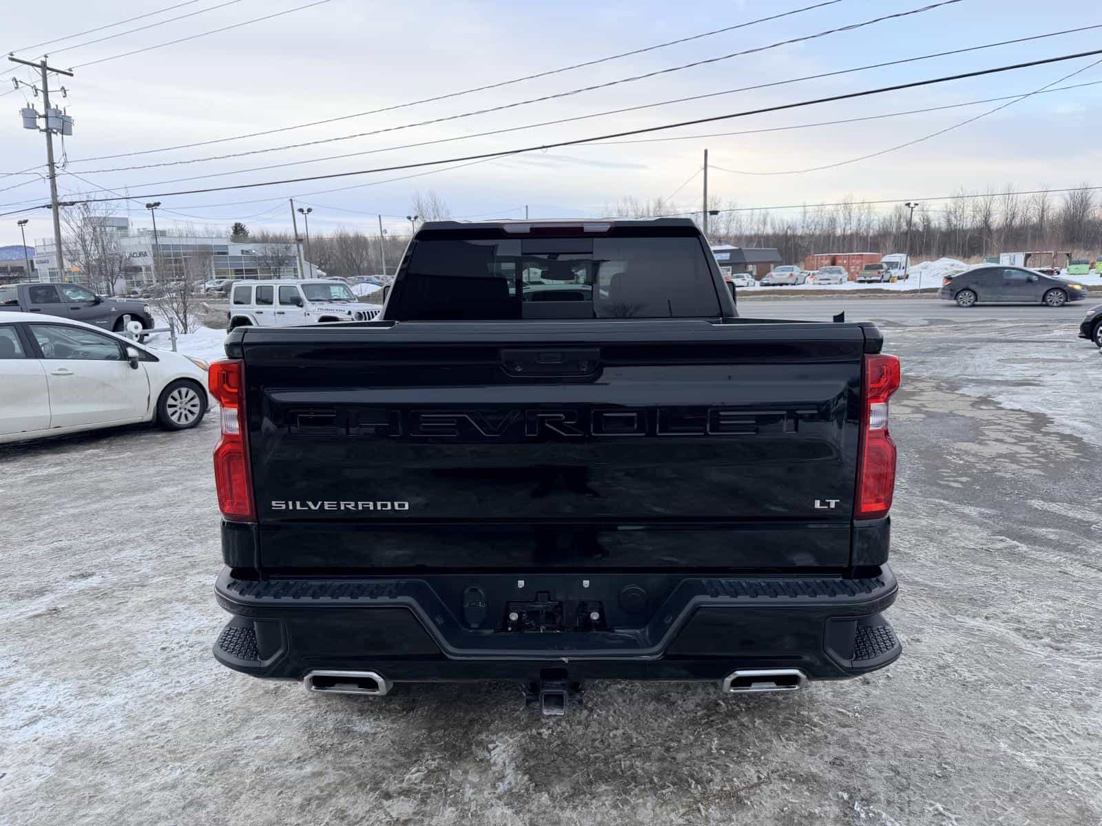 2023 Chevrolet Silverado 1500 LT Trail Boss - Image 5