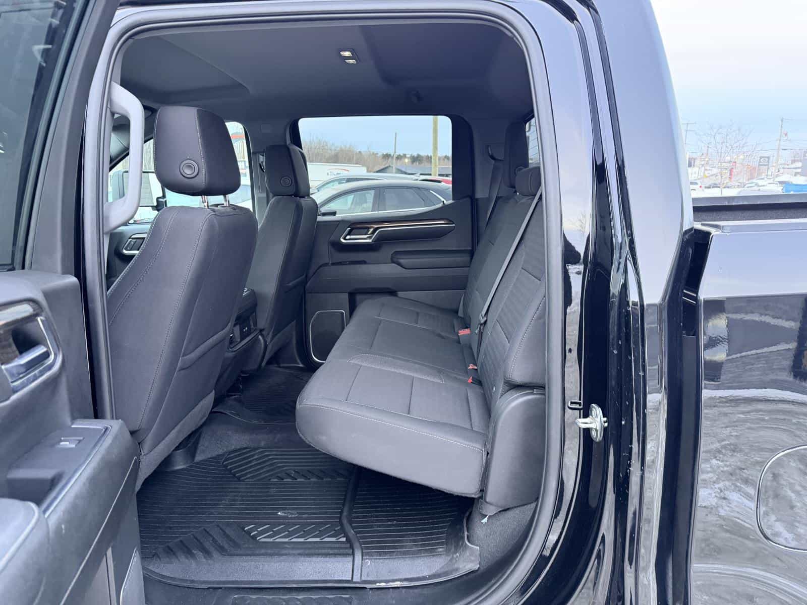 2023 Chevrolet Silverado 1500 LT Trail Boss - Image 13