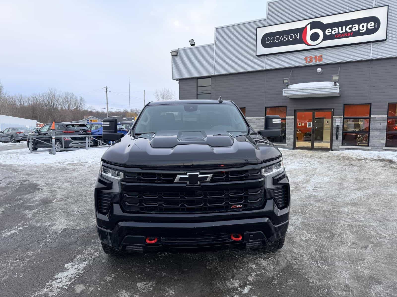 2023 Chevrolet Silverado 1500 LT Trail Boss - Image 12