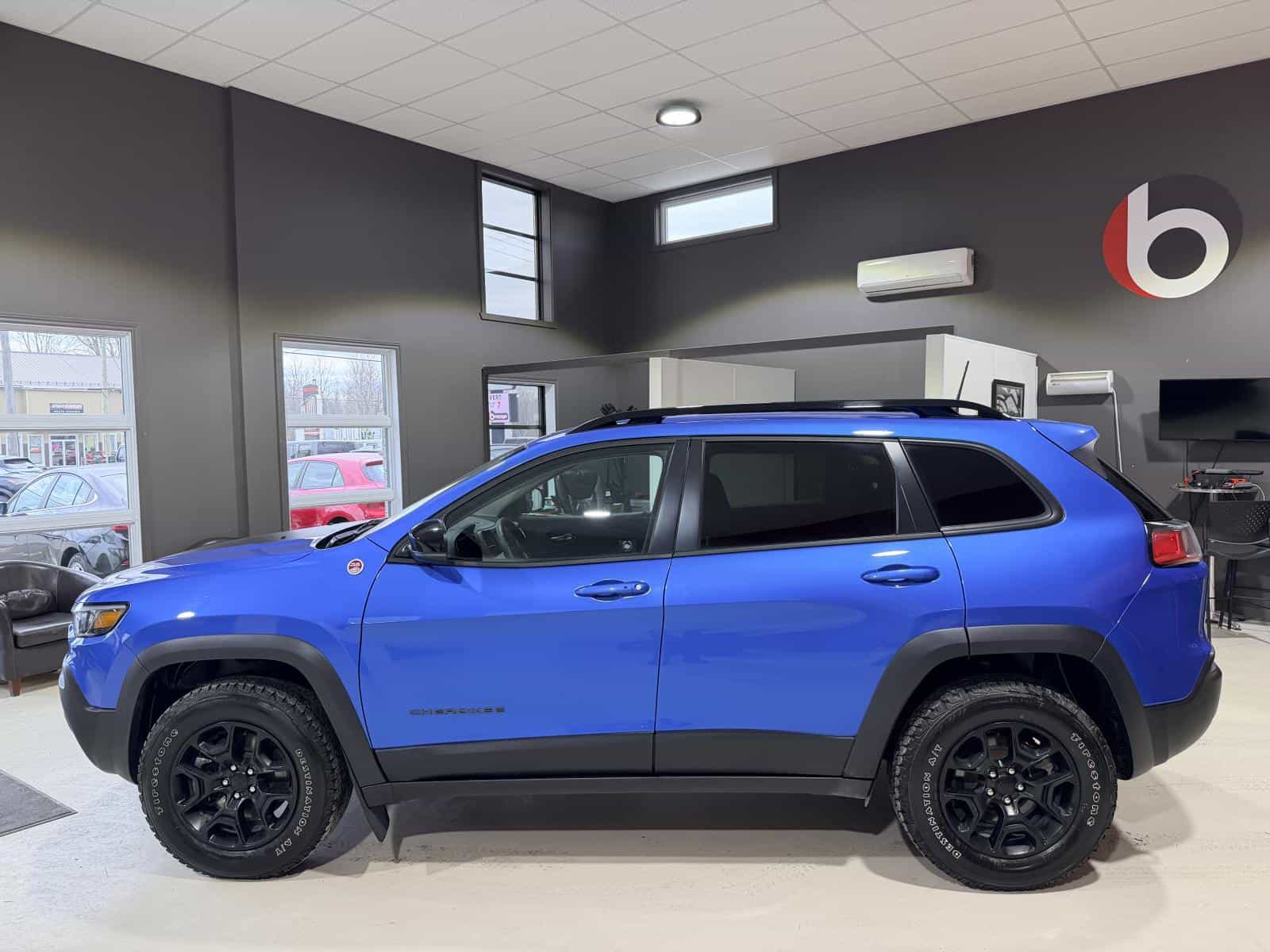 Image 3 Jeep Cherokee Trailhawk 2022