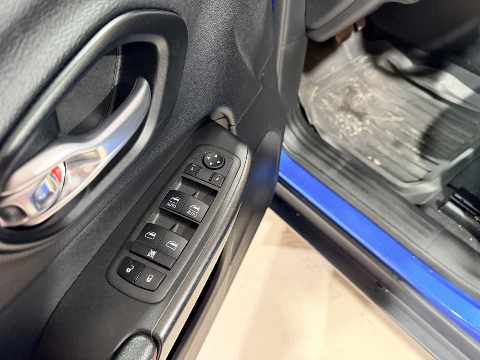 Image 15 Jeep Cherokee Trailhawk 2022