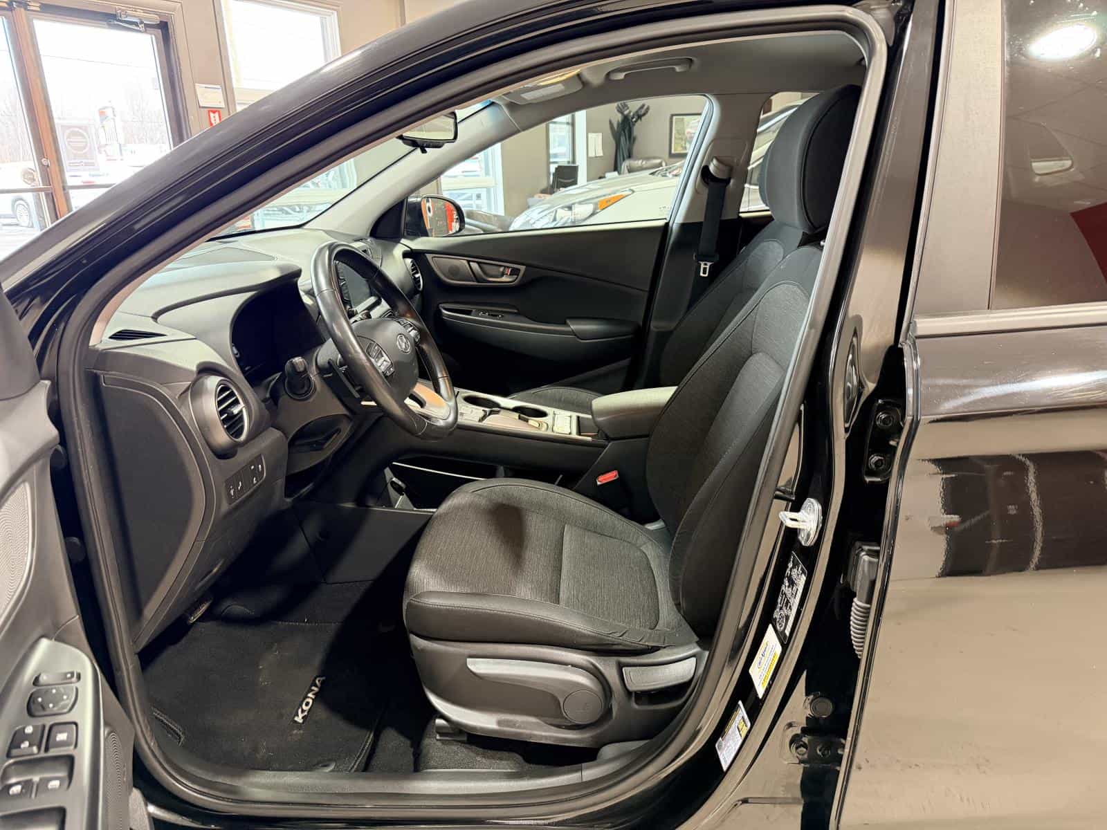 2020 Hyundai Kona EV Preferred - Image 15