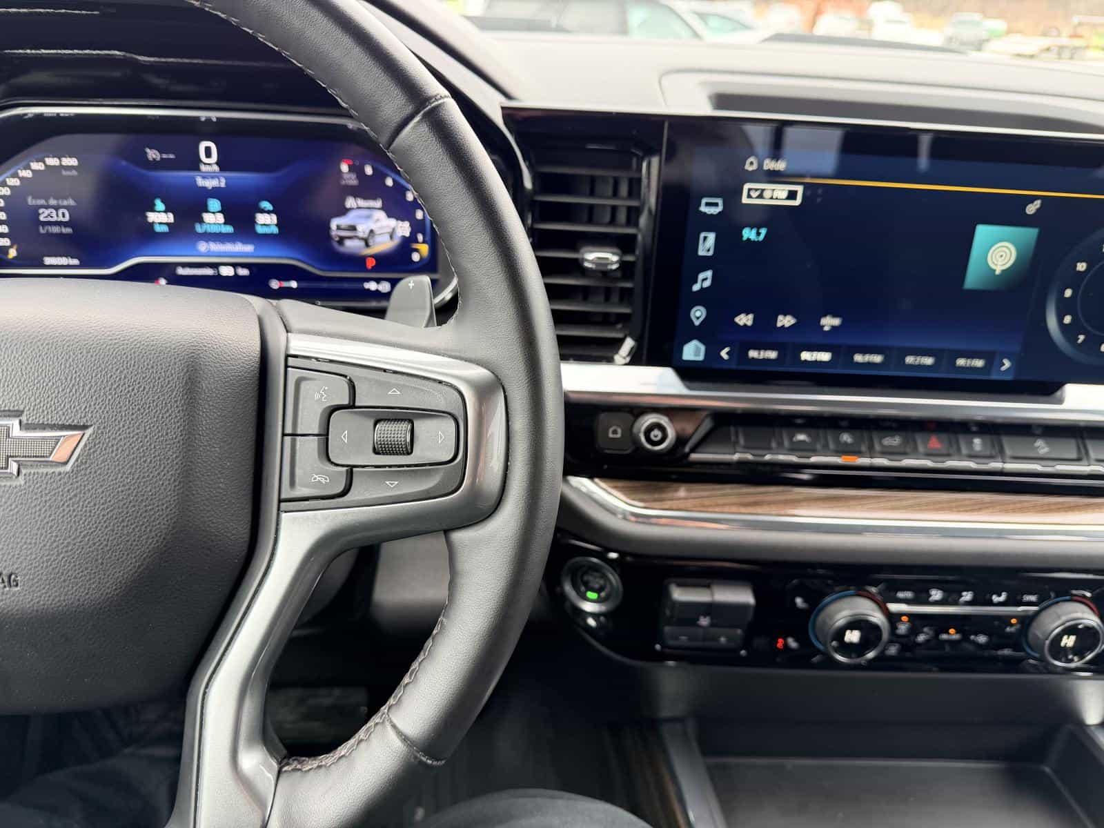 2024 Chevrolet Silverado 1500 LT Trail Boss - Image 24