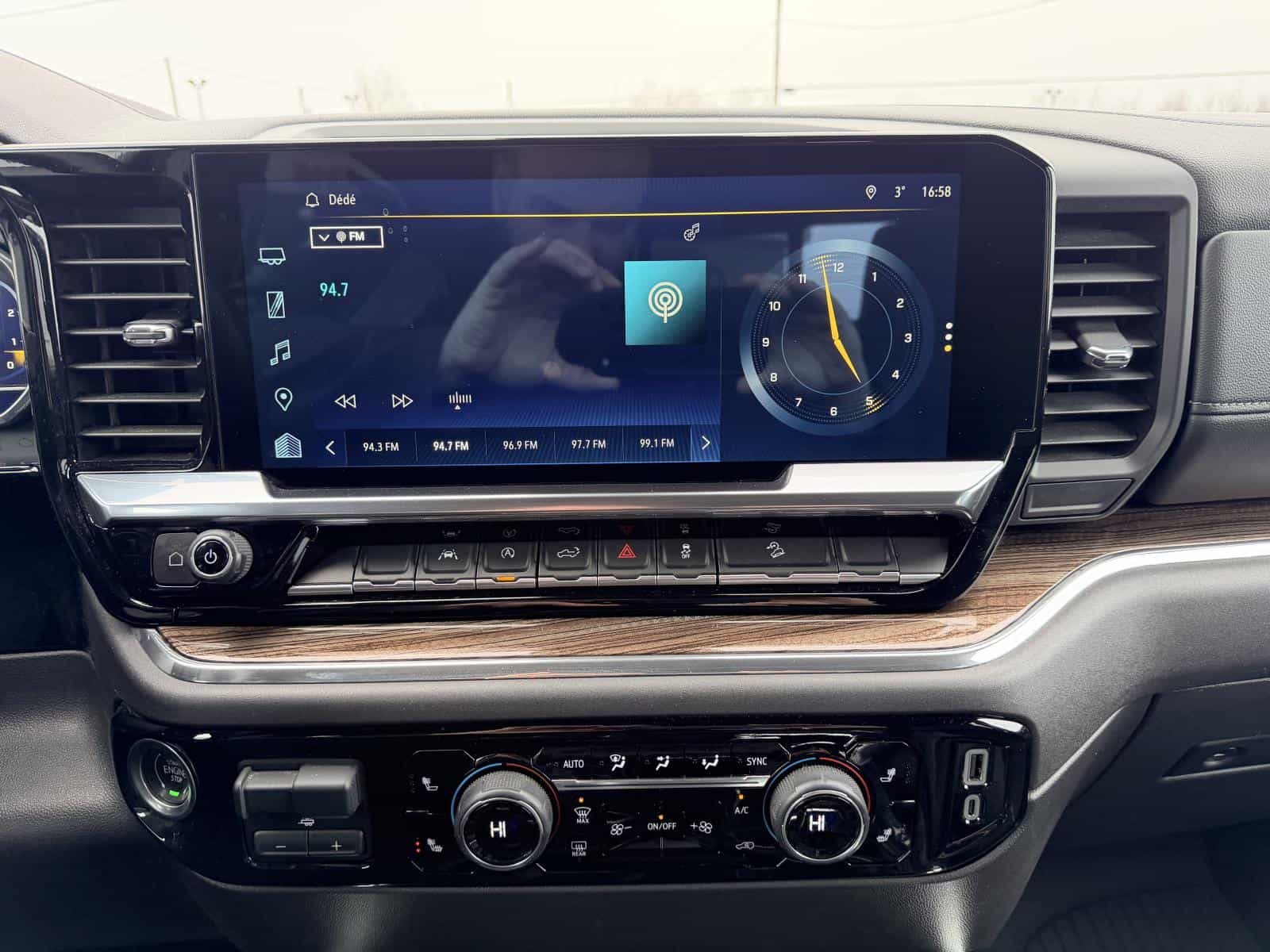 2024 Chevrolet Silverado 1500 LT Trail Boss - Image 25