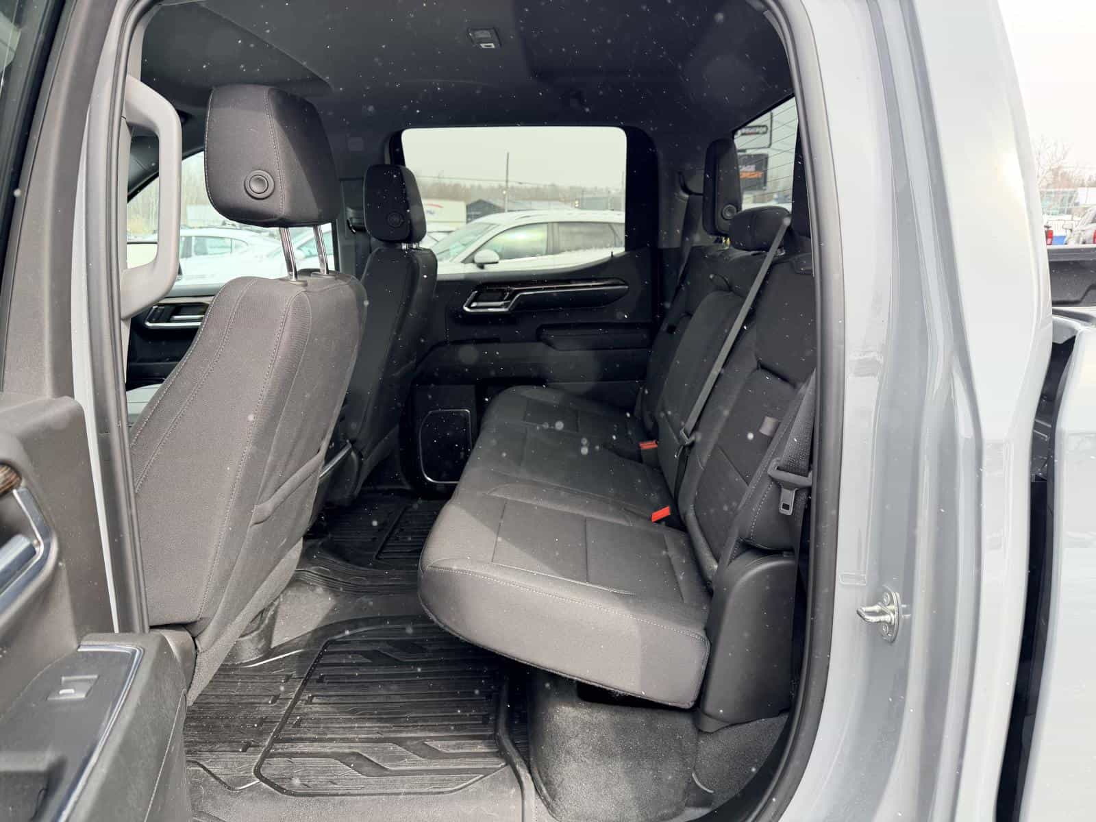 2024 GMC Sierra 1500 Elevation - Image 13