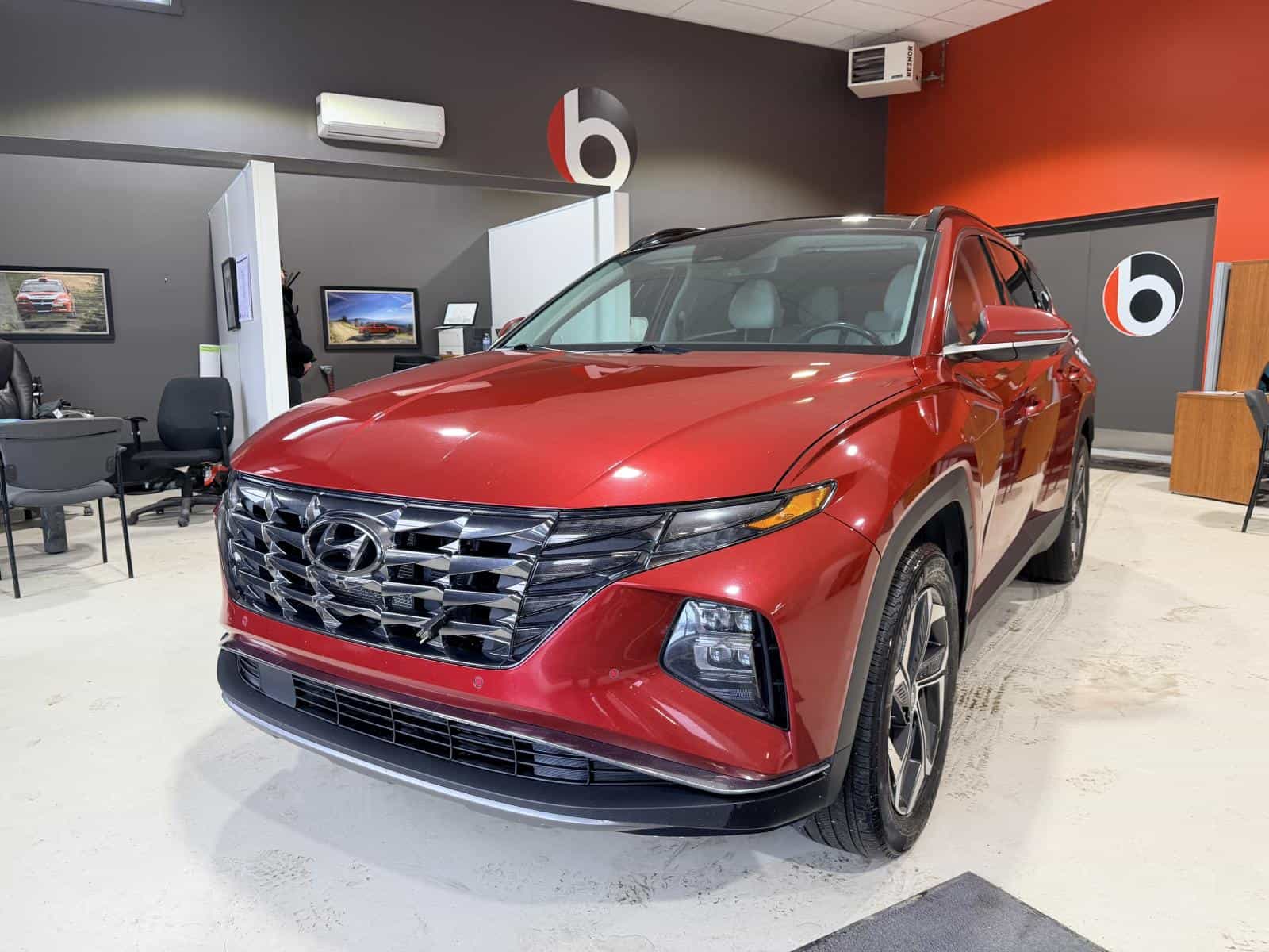 2022 Hyundai Tucson Hybrid Ultimate - Image 1