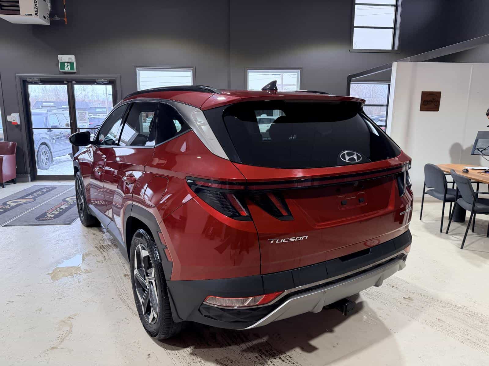 2022 Hyundai Tucson Hybrid Ultimate - Image 4