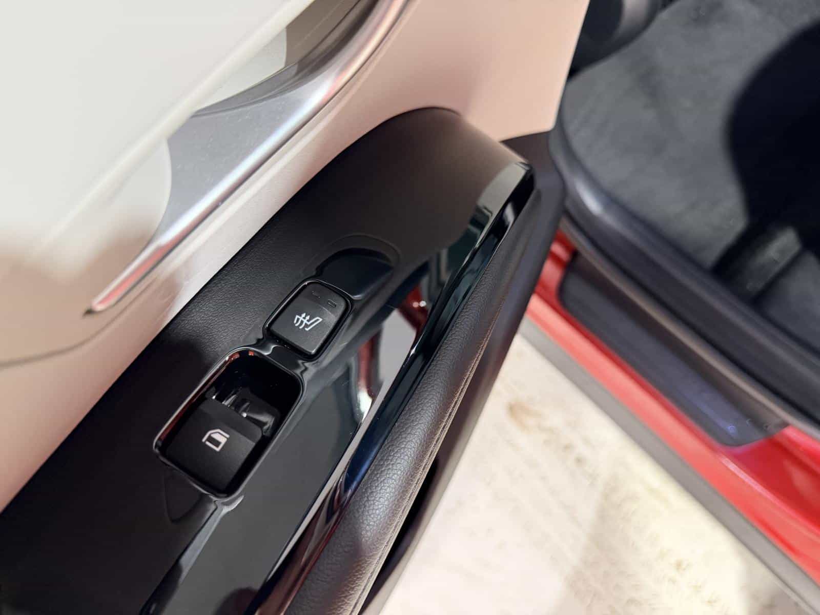 2022 Hyundai Tucson Hybrid Ultimate - Image 16