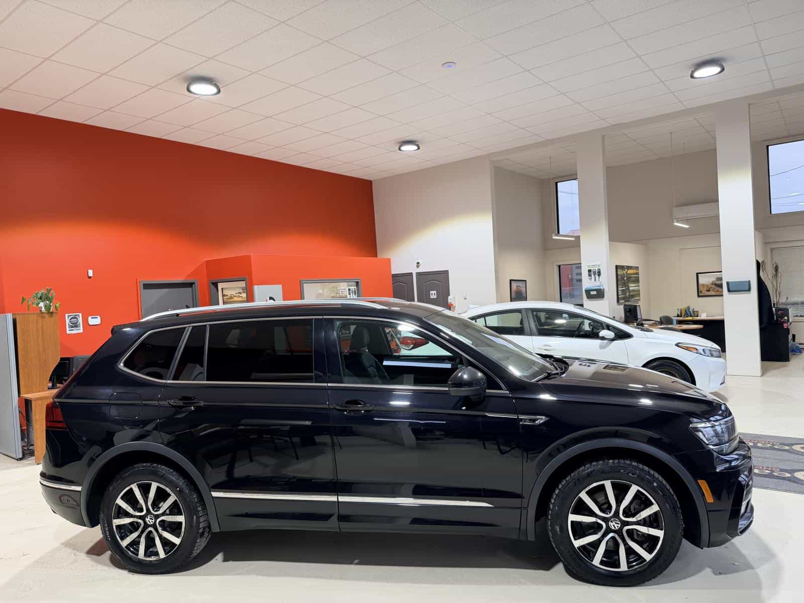 2020 Volkswagen Tiguan Highline - Image 9