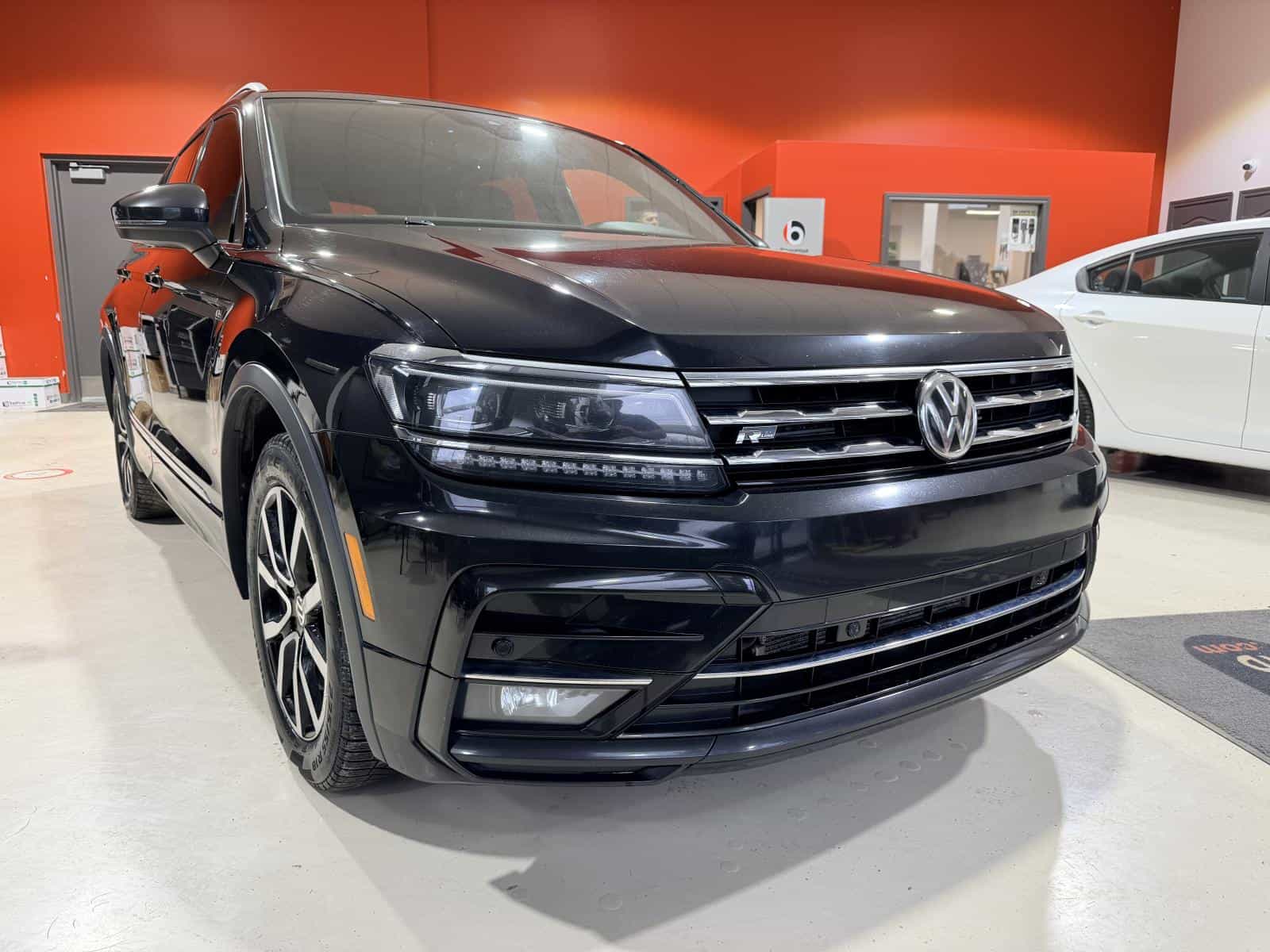 2020 Volkswagen Tiguan Highline - Image 11