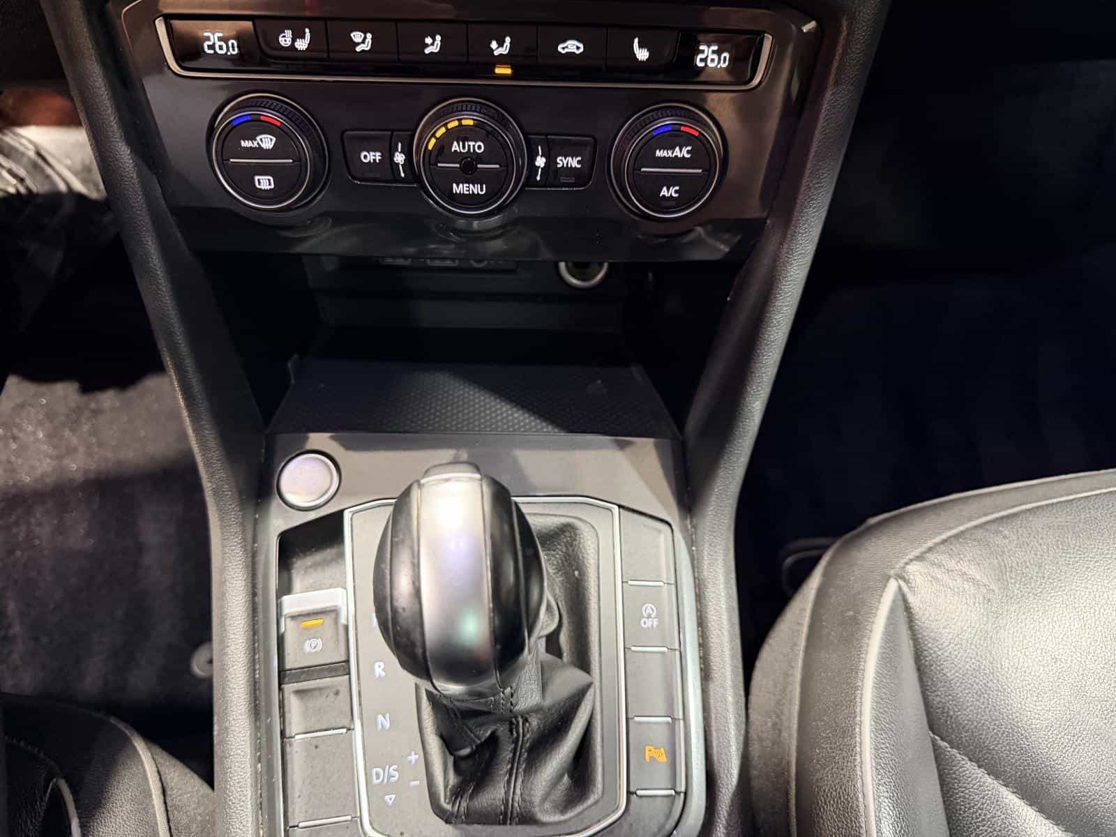 2020 Volkswagen Tiguan Highline - Image 28