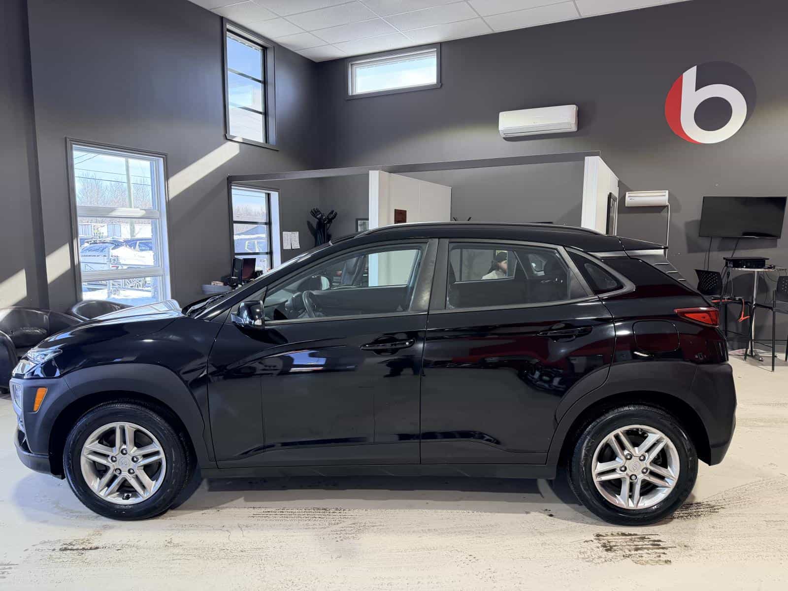 2021 Hyundai Kona Essential - Image 3