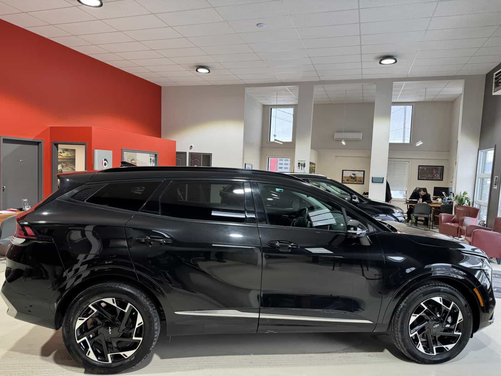 2023 Kia Sportage SX PHEV - Image 8