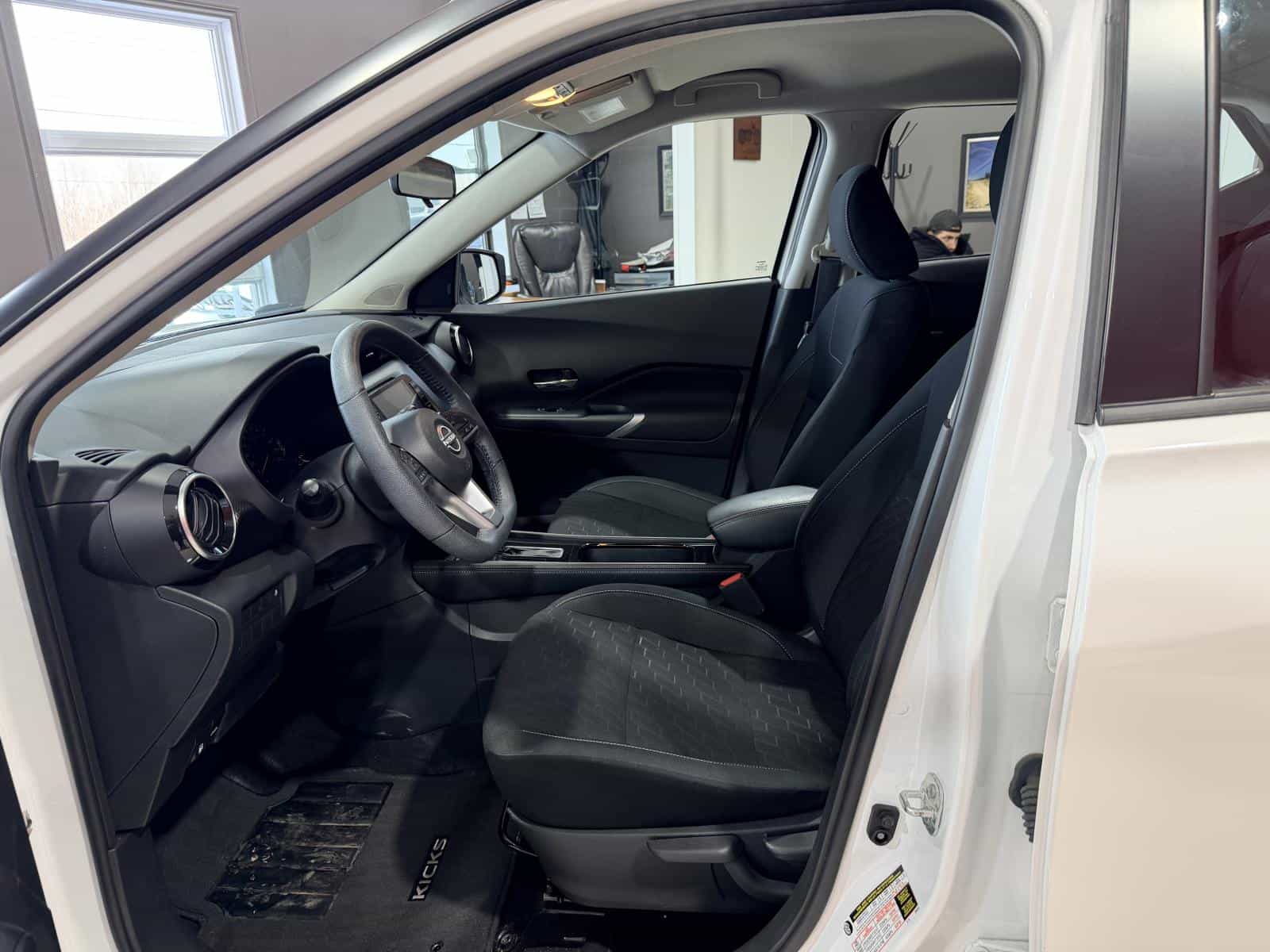 2024 Nissan Kicks SV - Image 15