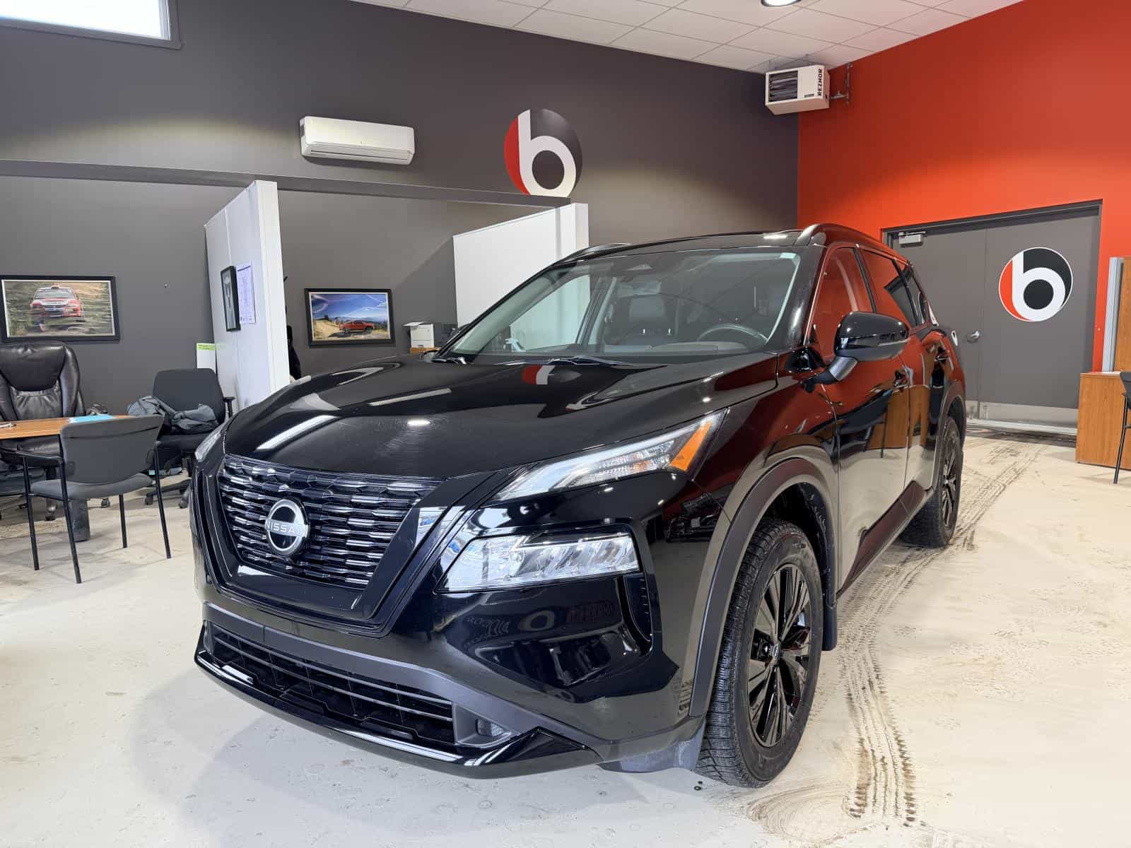 Image 1 Nissan Rogue SV 2023