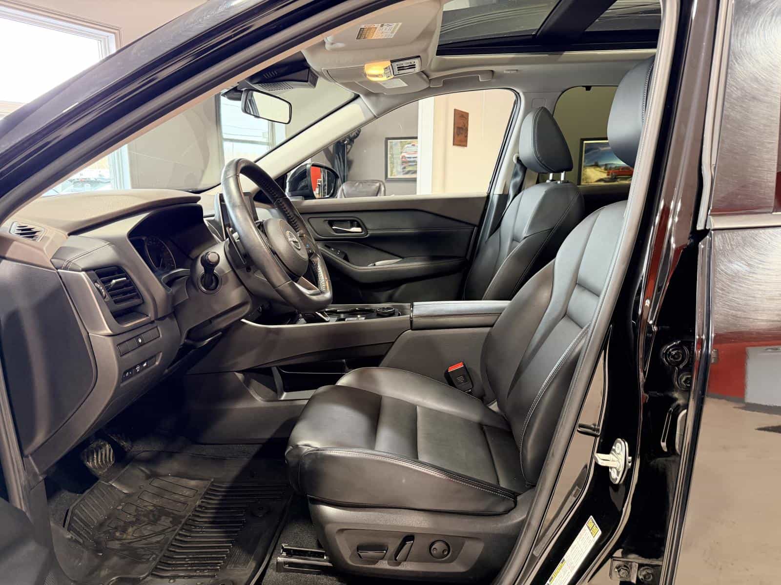 Image 16 Nissan Rogue SV 2023