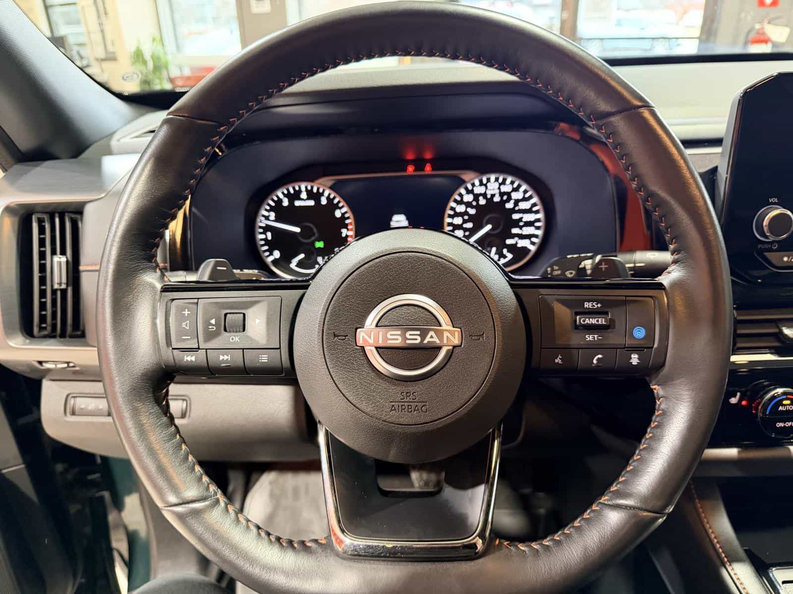 Image 19 Nissan Pathfinder SV 2023