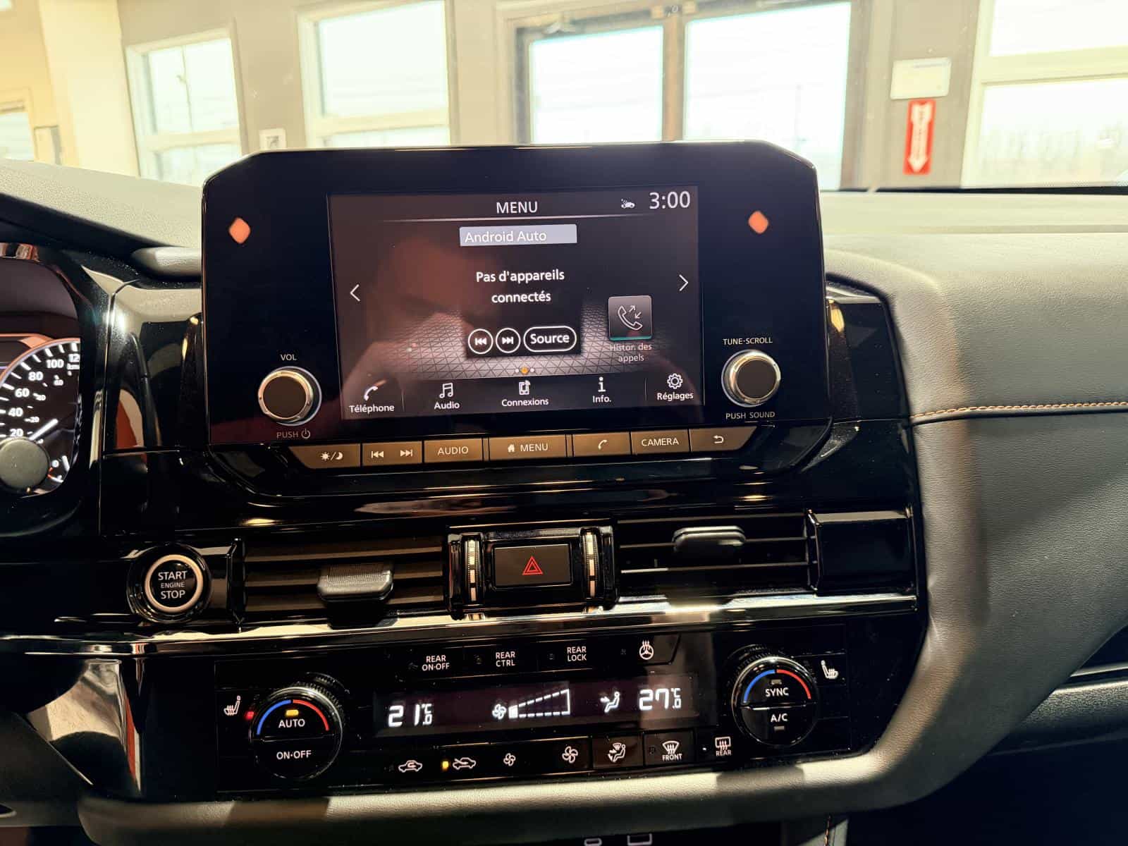 2023 Nissan Pathfinder SV - Image 24