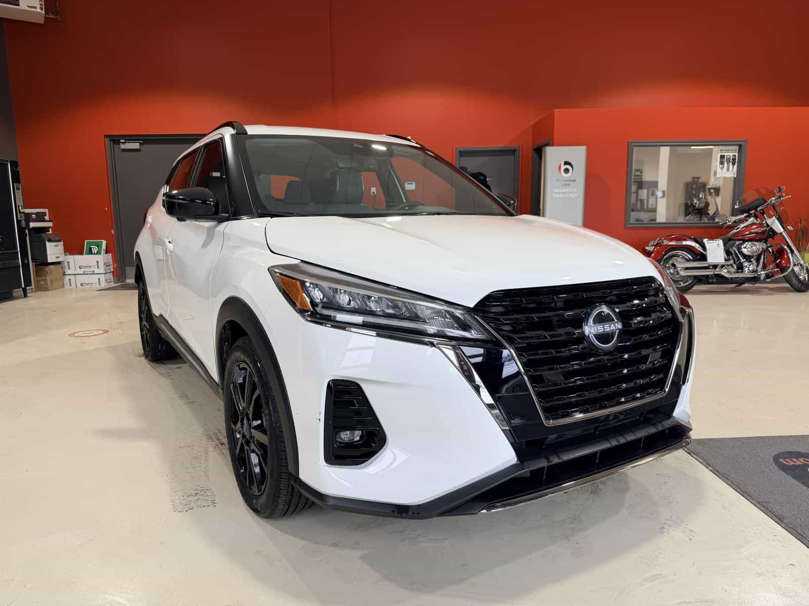 2024 Nissan Kicks SR Premium - Image 11