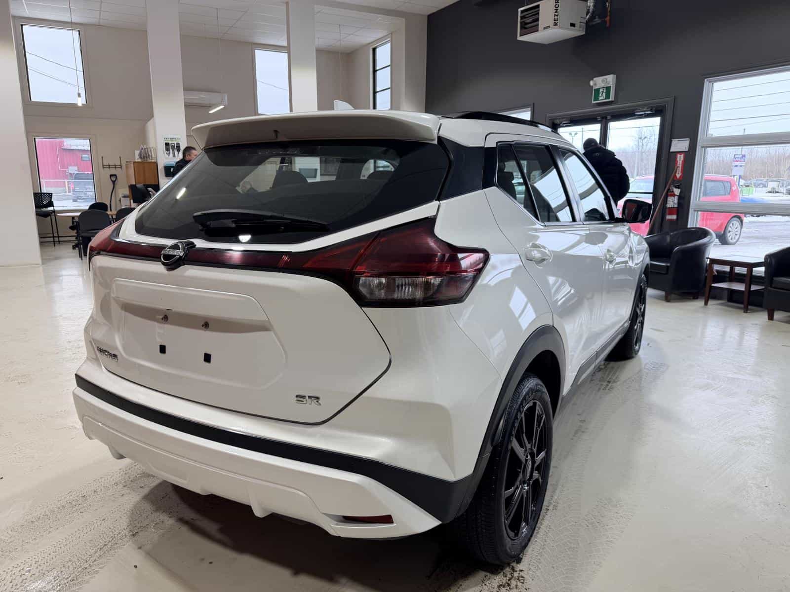 Image 8 Nissan Kicks SR Premium 2024