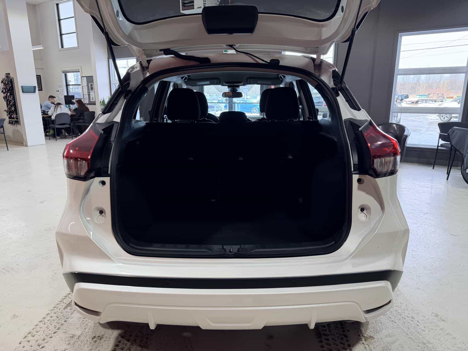 Image 7 Nissan Kicks SV 2024