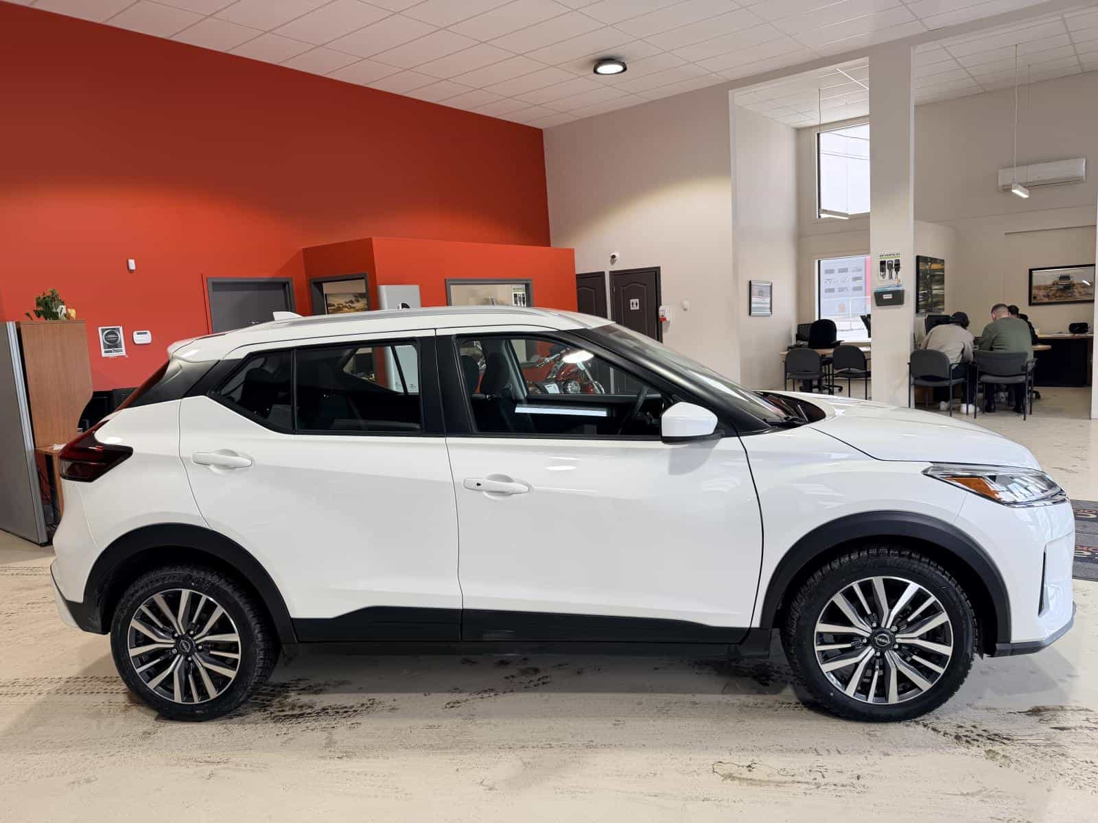 2024 Nissan Kicks SV - Image 9