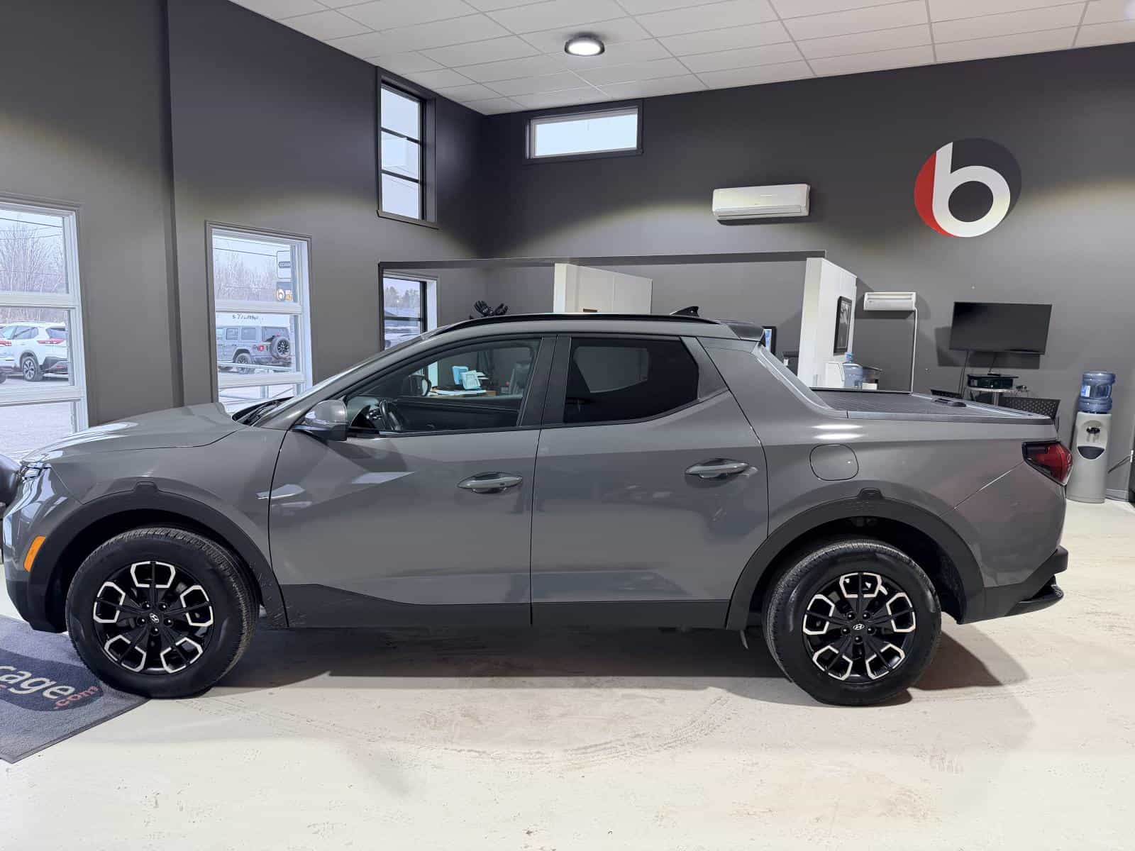 2023 Hyundai Santa Cruz Preferred - Image 3