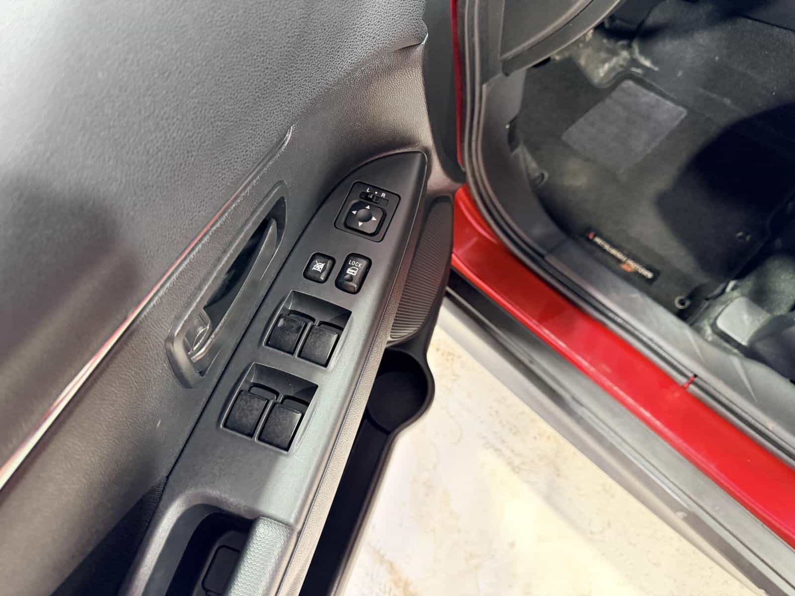 Image 16 Mitsubishi RVR ES 2021