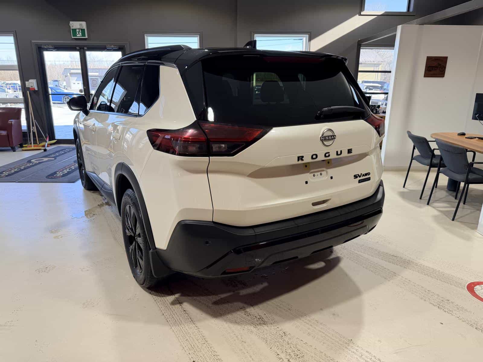 Image 4 Nissan Rogue SV Midnight 2023