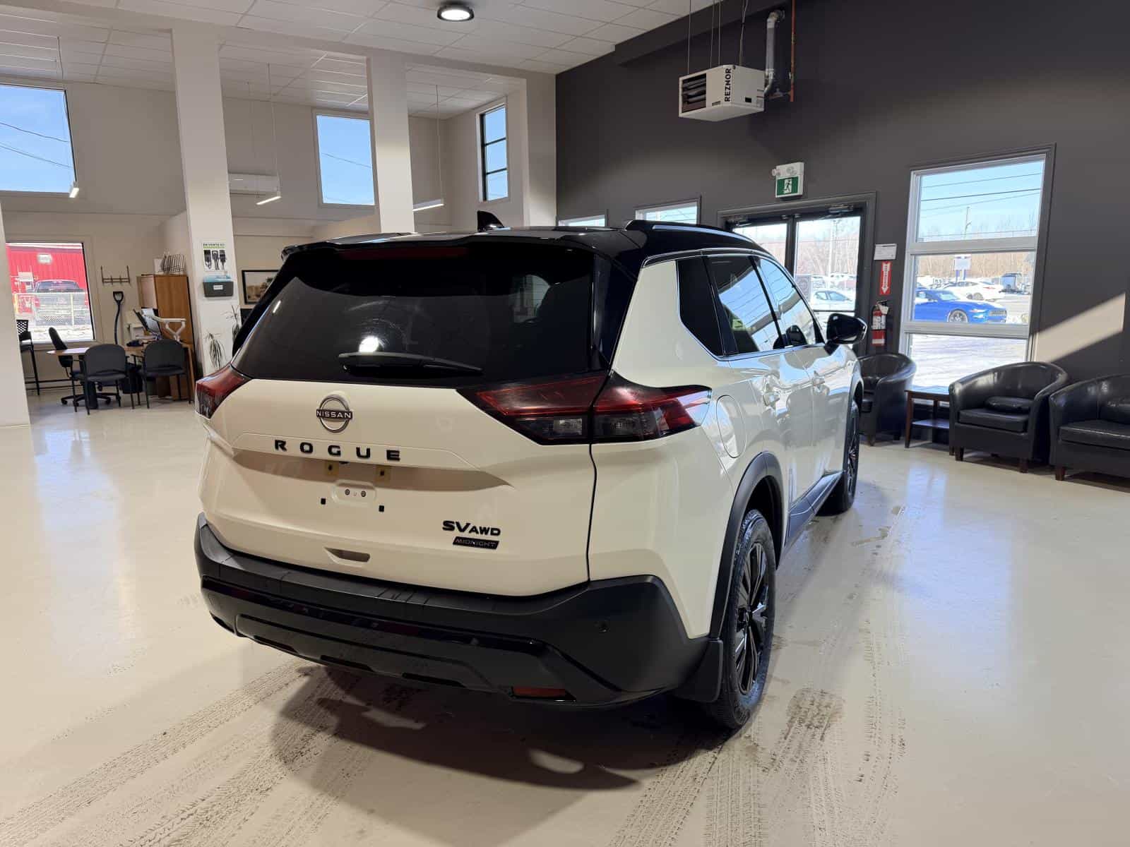 Image 10 Nissan Rogue SV Midnight 2023